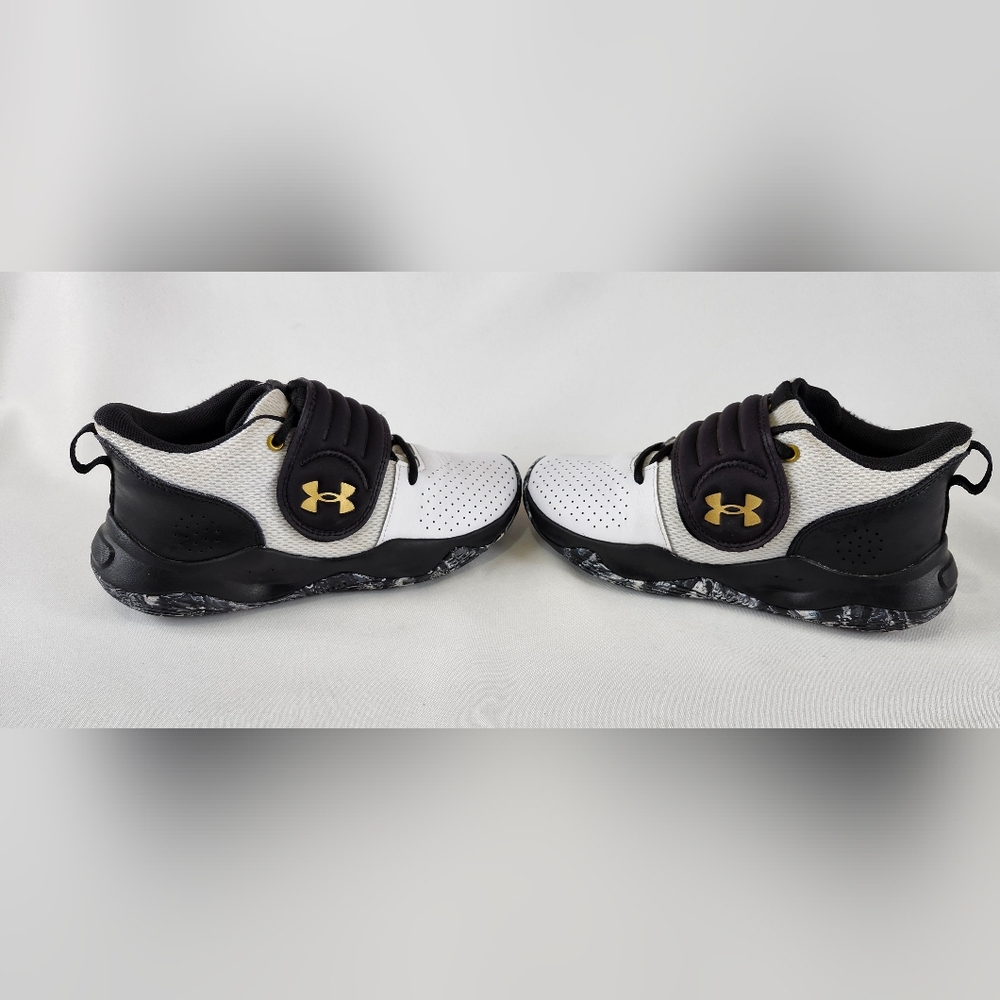 Under Armour Black White Basketball Shoes Zone Bb Size 3.5 Unisex Youth Big Kid
